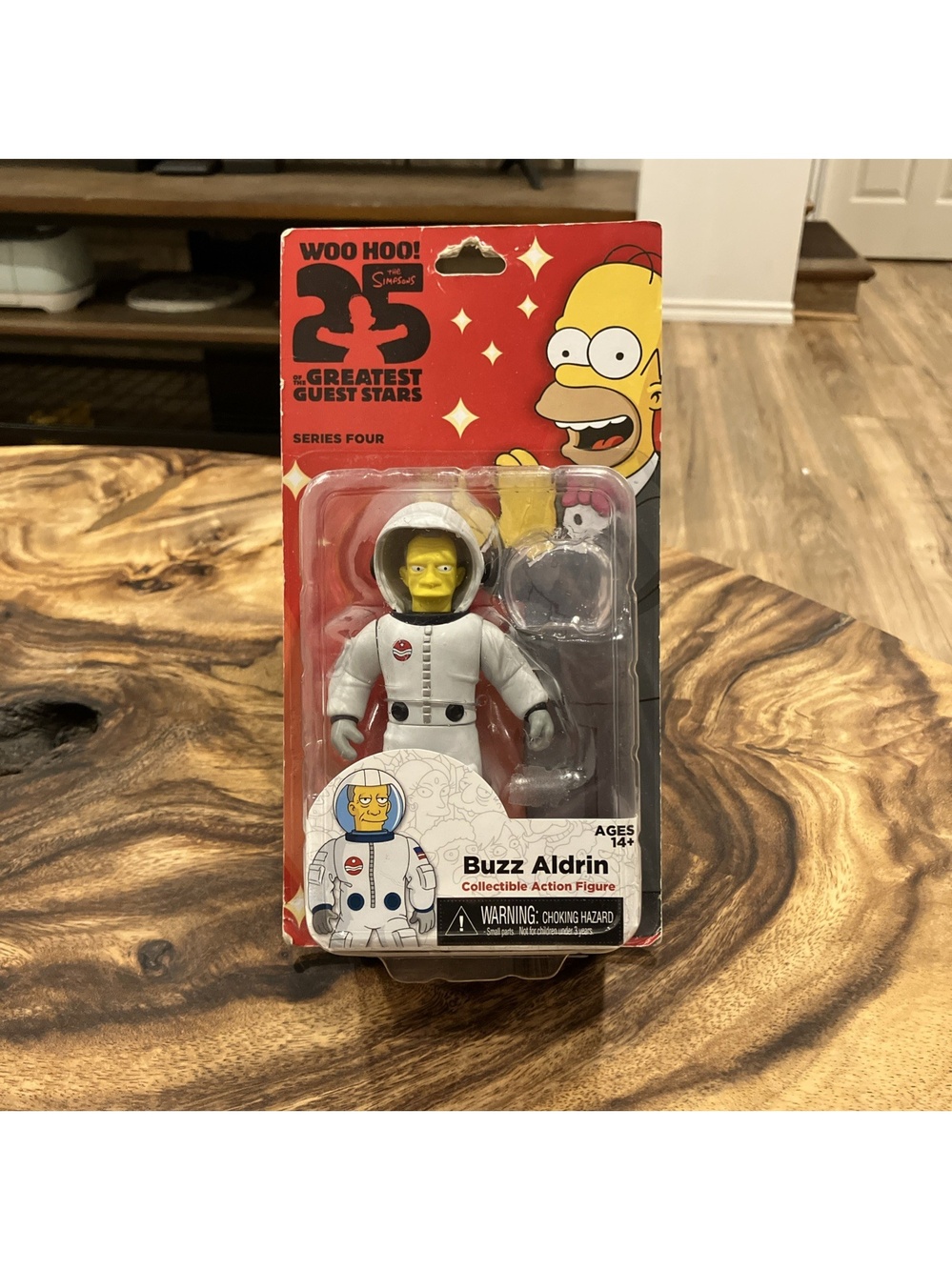 NECA Simpsons 25 Greatest Guest Stars Figure - Buzz Aldrin